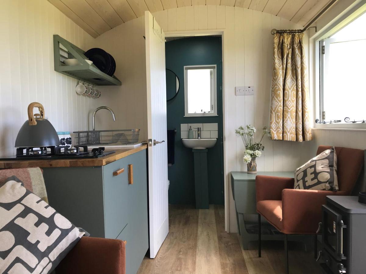 Breage Ewe With A View Sea View Shepherds Huts מראה חיצוני תמונה